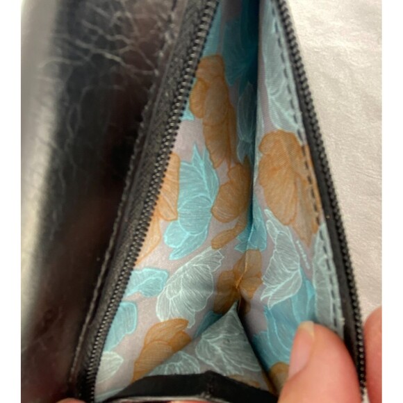 HOBO Jill Leather Wallet Black Trifold Crackled Snap Closure Autumn Leaves - Picture 5 of 11